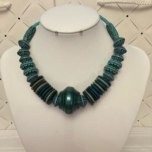 Necklace, choker. ❤️